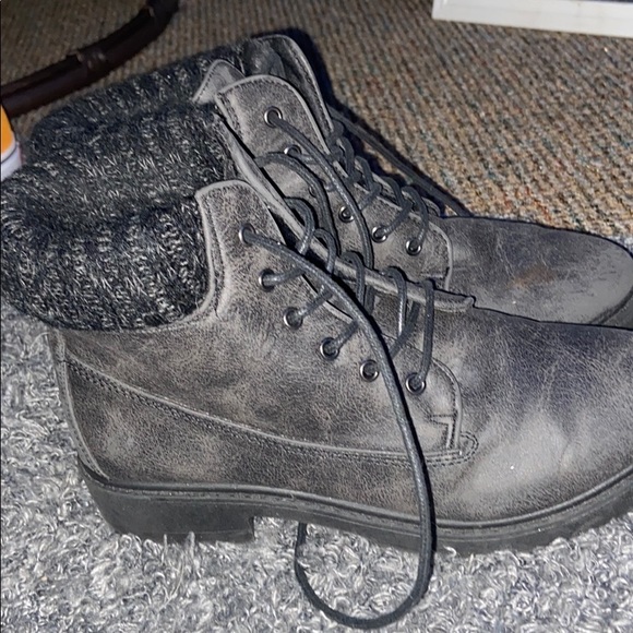 Boots - Picture 2 of 3